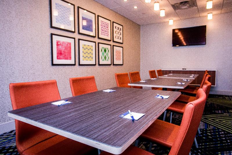 فندق Holiday Inn Express & Suites Rehoboth Beach, An Ihg