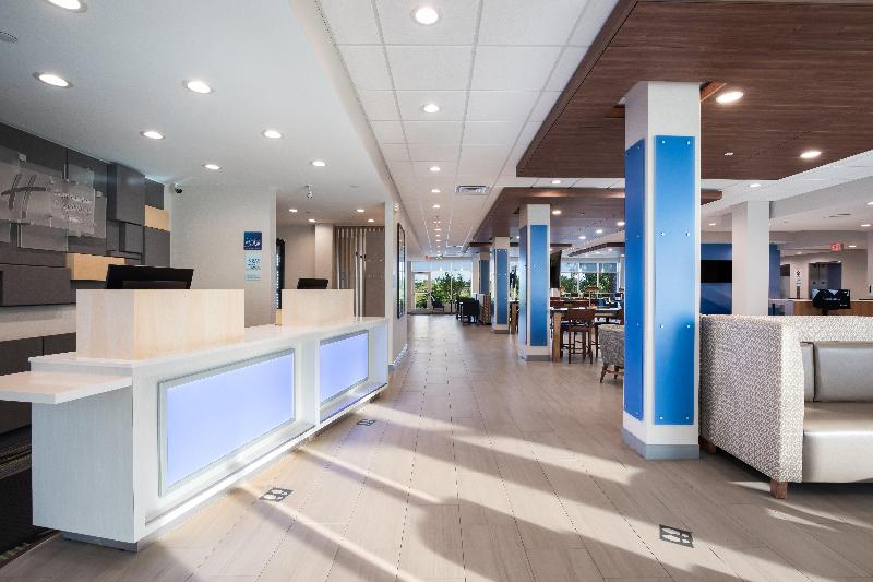 בית מלון כפרי Holiday Inn Express & Suites Chicago   Hoffman Estates, An Ihg