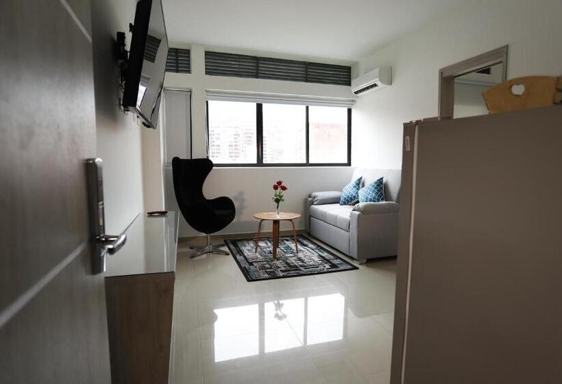 هتل On Apartasuites