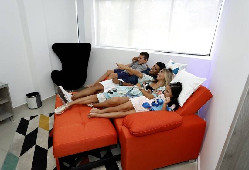 هتل On Apartasuites