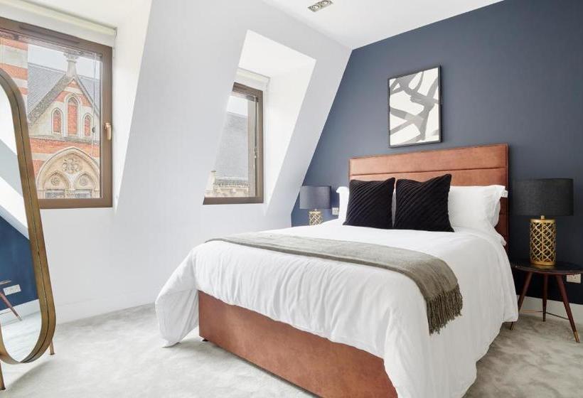 Sonder  Maughan Library Apartments