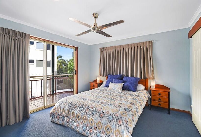 Vaai Moana   5/10 Oriole Avenue