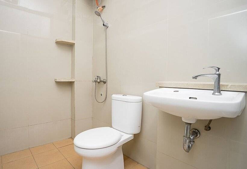 هتل Oyo 2695 D Es Guest House