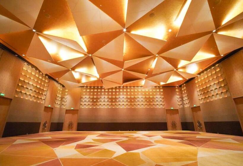 Nuanza Hotel & Convention Cikarang