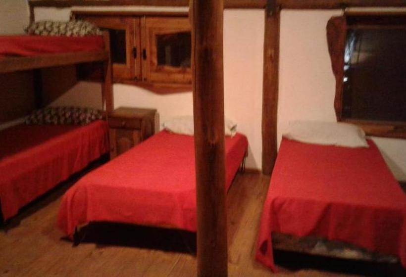 ユースホステル Huecubu Public House