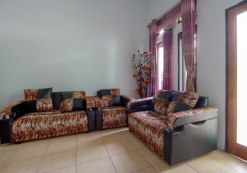 هتل Oyo 2588 Pondok Romeo