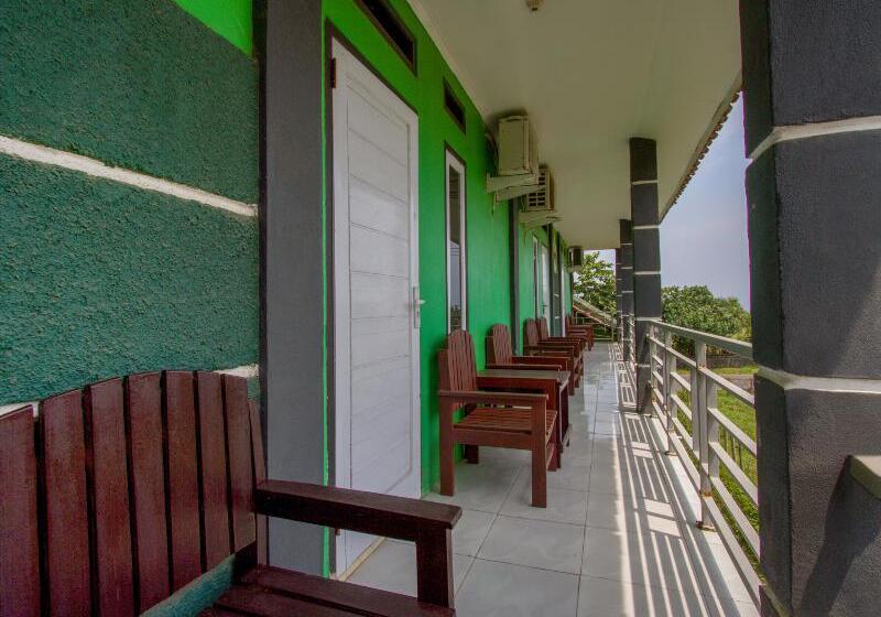 هتل Oyo 2588 Pondok Romeo