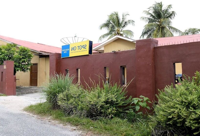 هتل Spot On 2766 Kezia Kost