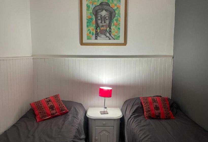 هاستل Andino Bnb