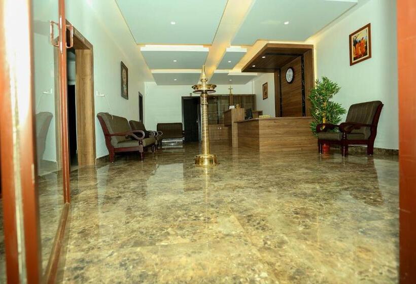 فندق Ceecee Grand Resort