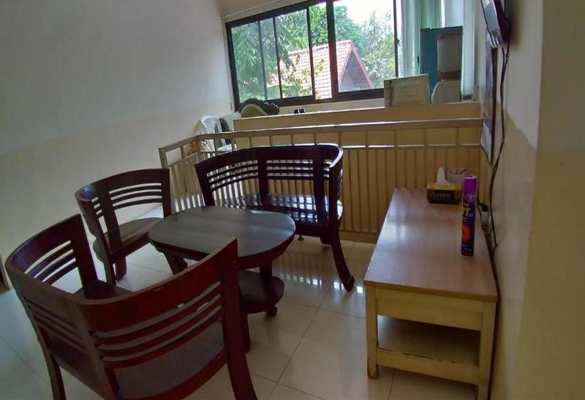 فندق Oyo 2663 Jombang Permai Syariah Residence