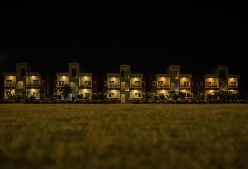 호텔 Vrinda Anandam Resort