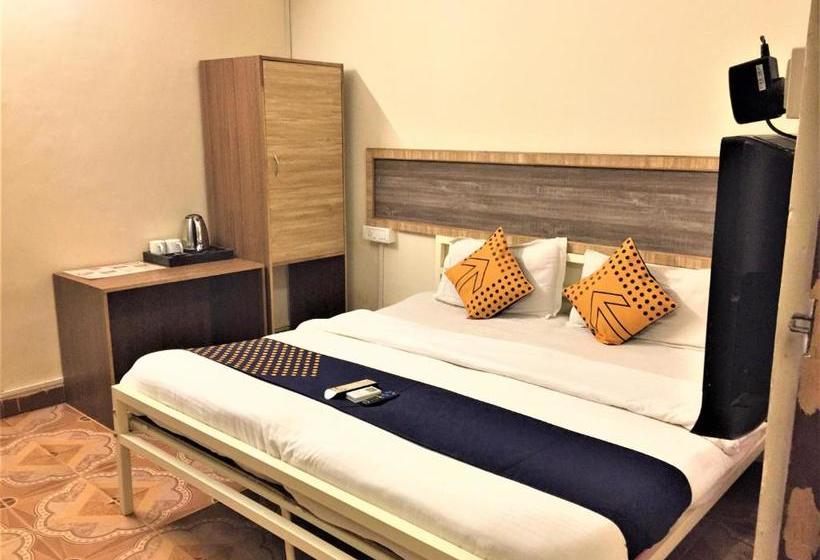 هتل Baga Beach Lagoon