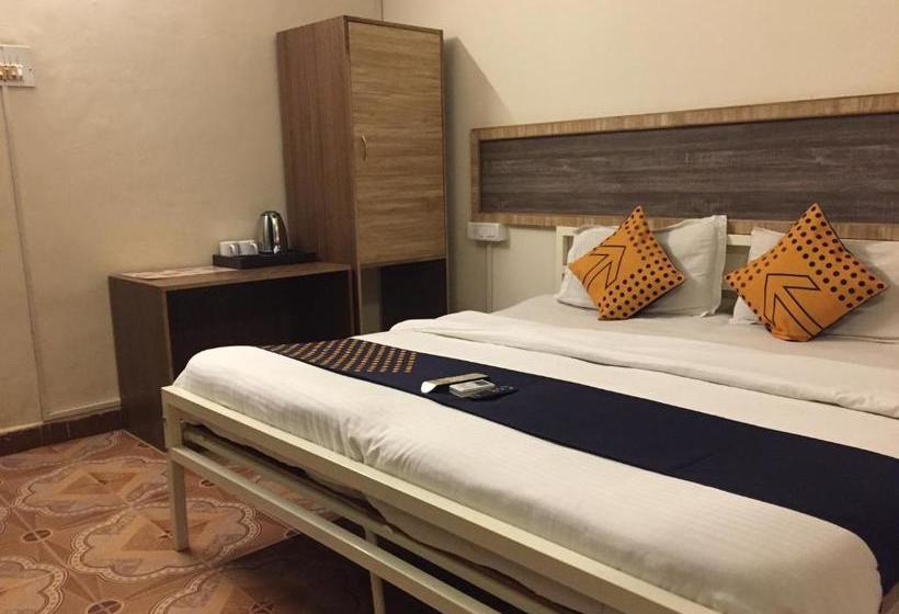 هتل Baga Beach Lagoon