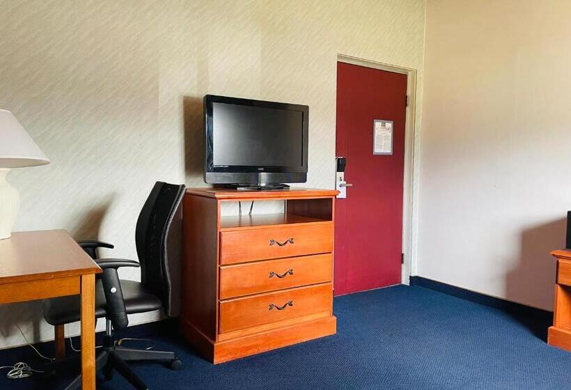 בית מלון כפרי America S Best Value Inn Sandpoint