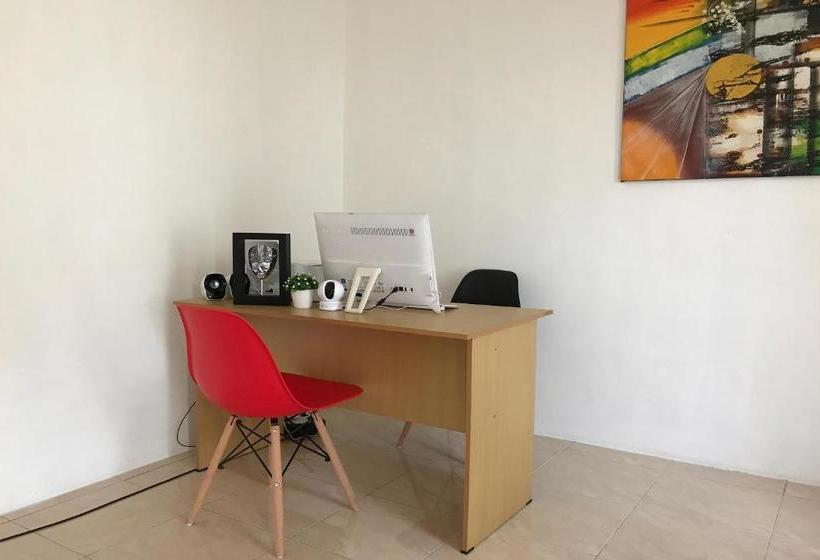 هتل Oyo 2551 Dewi Residence 2
