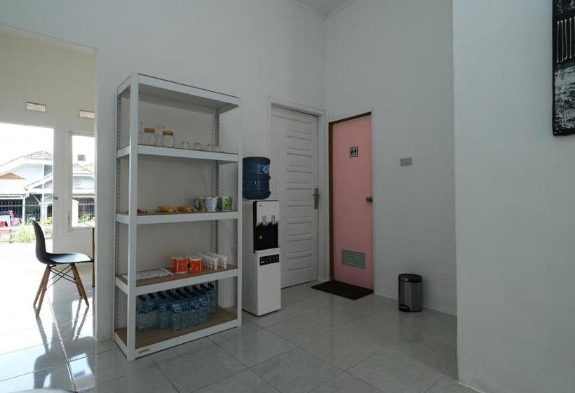 هتل Oyo 2551 Dewi Residence 2