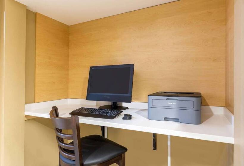 فندق Americinn By Wyndham Jefferson