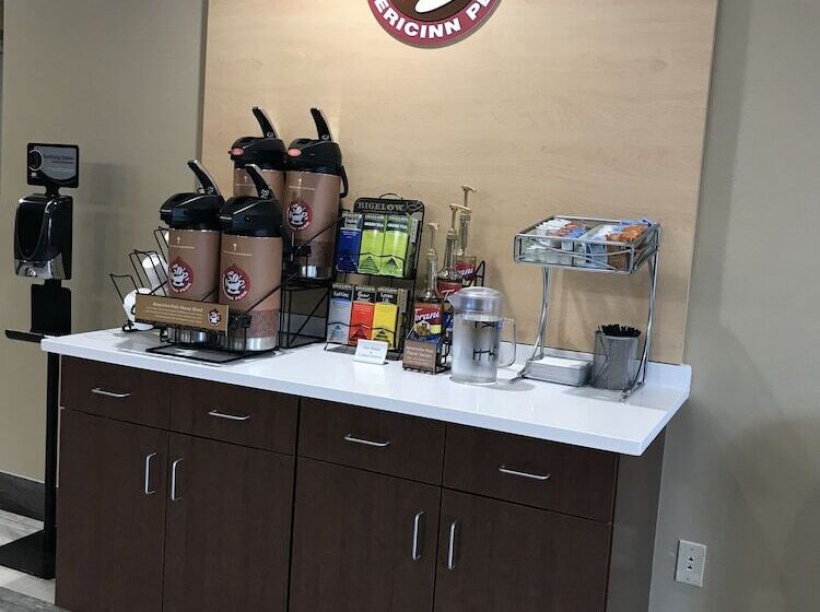 فندق Americinn By Wyndham Jefferson