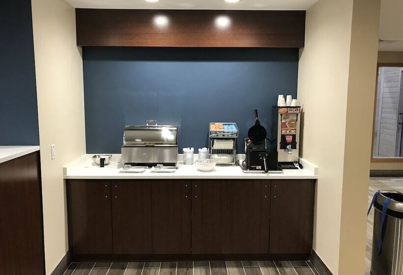 فندق Americinn By Wyndham Jefferson