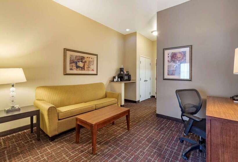 호텔 Comfort Inn & Suites Shawnee North Near I40