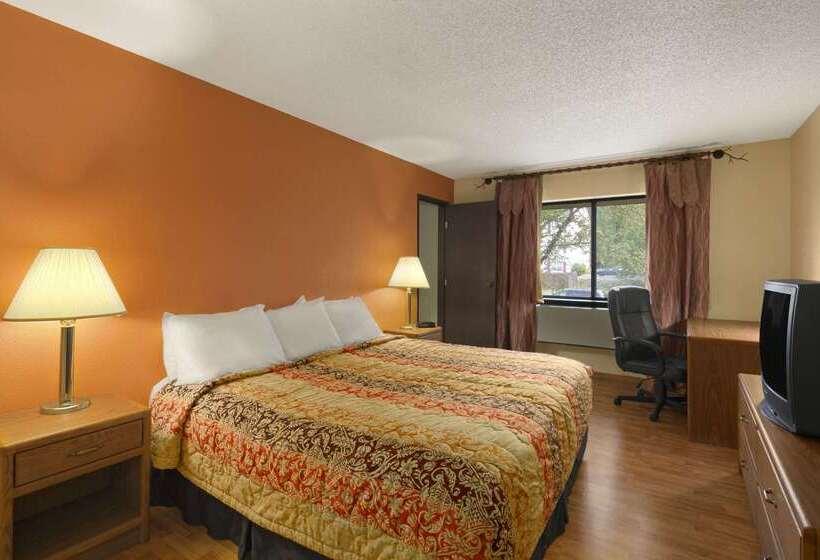酒店 Days Inn & Suites By Wyndham Stevens Point