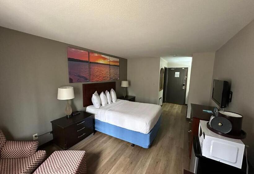 酒店 Days Inn & Suites By Wyndham Stevens Point