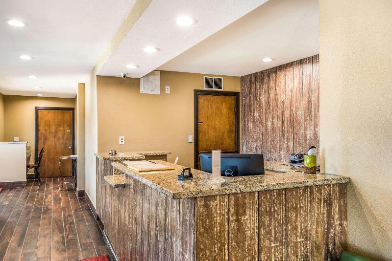 فندق Econo Lodge