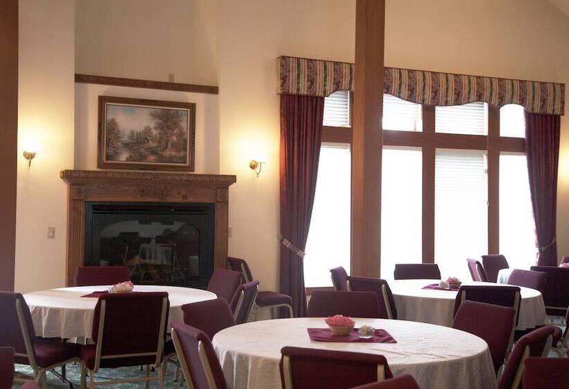 هتل Fairbridge Inn & Suites