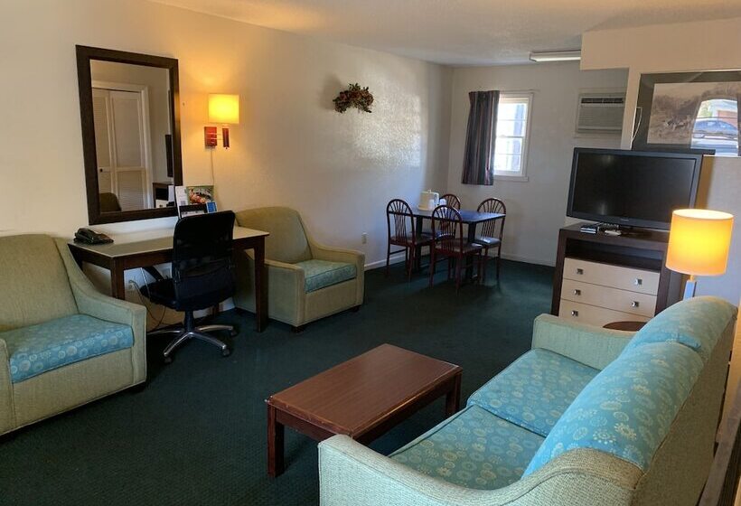 هتل Merrimac Inn & Suites