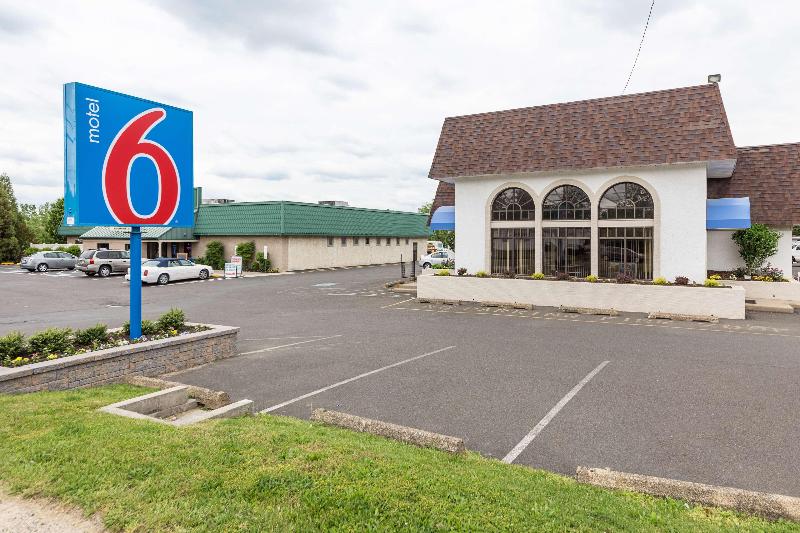 Motel 6 Warminster, Pa