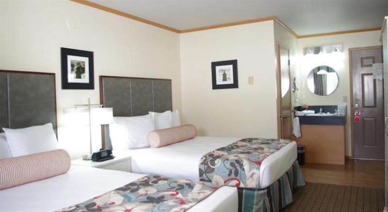 汽车旅馆  River House Inn, A Baymont By Wyndham