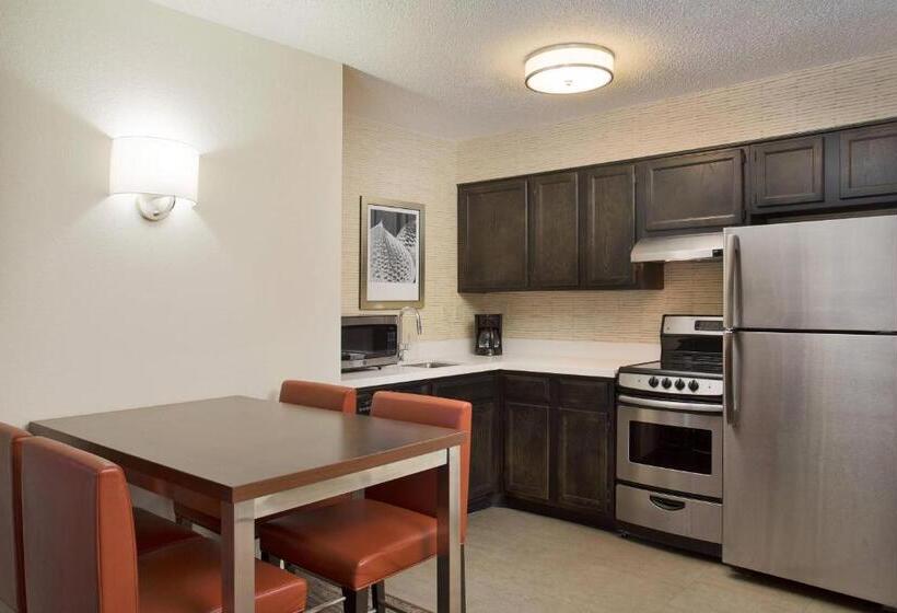 Residence Inn Detroit / Auburn Hills