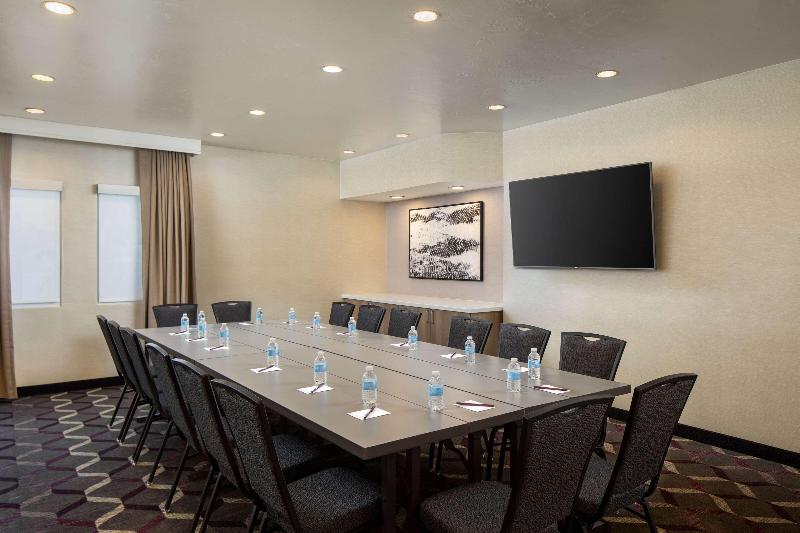 اقامتگاه Sonesta Es Suites Carmel Mountain  San Diego