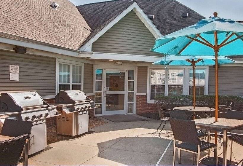 اقامتگاه Sonesta Es Suites Charlottesville University