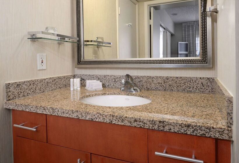 اقامتگاه Sonesta Es Suites Dallas Central Expressway