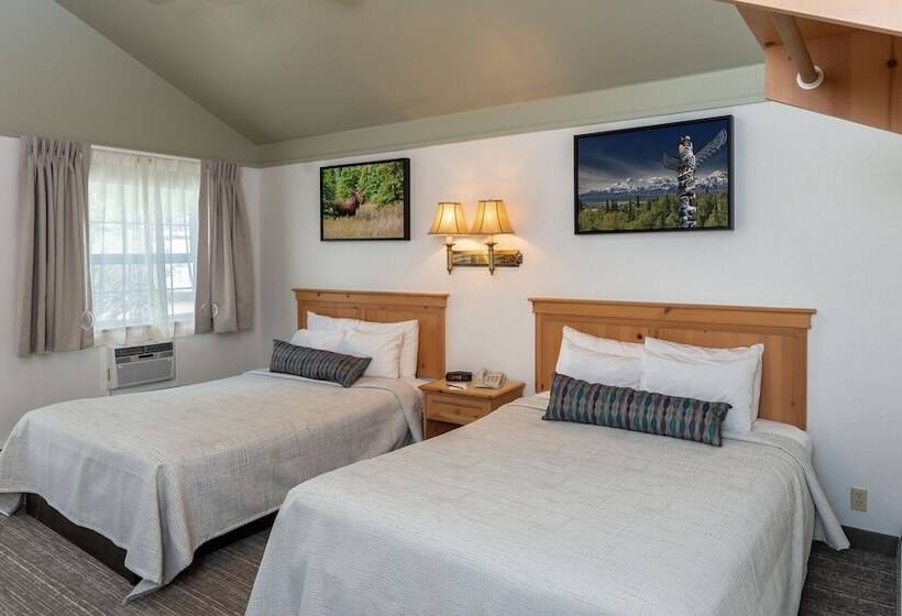 River S Edge Resort