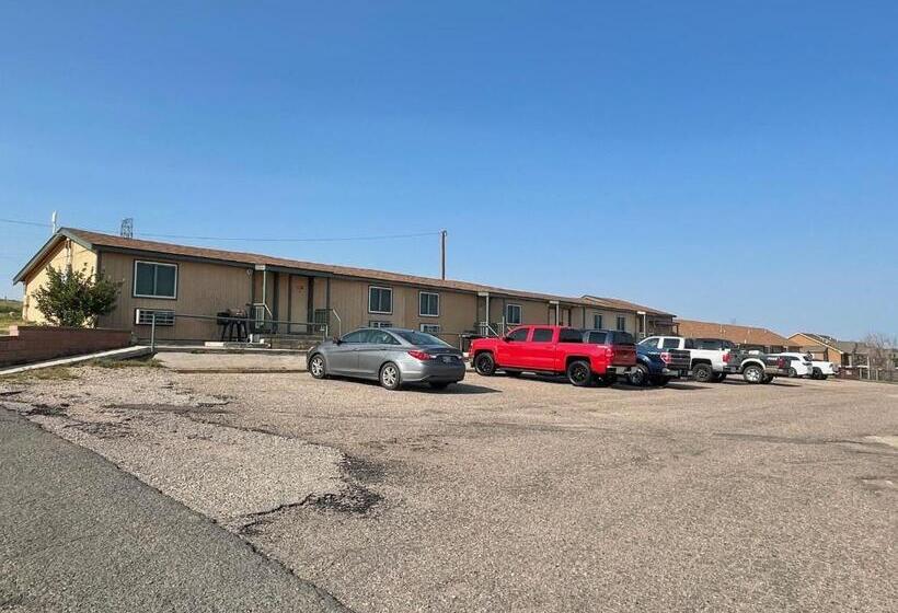 Round Up Motel