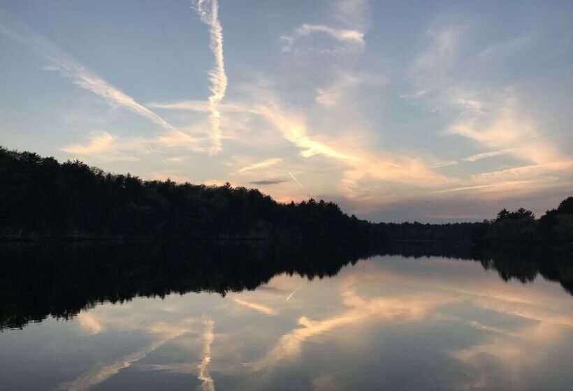 The Vue Boutique Hotel & Boathouse