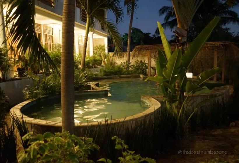 هاستل Valhalla Beach House