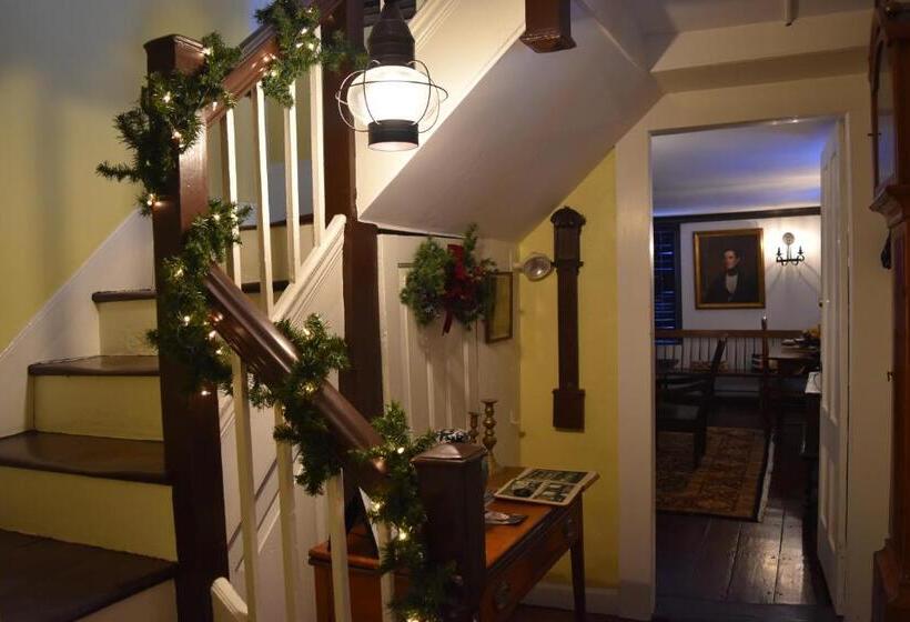 ベッドアンドブレックファースト Daniels House Inn