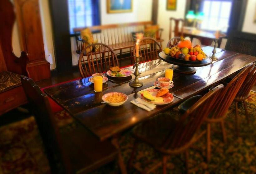 ベッドアンドブレックファースト Daniels House Inn