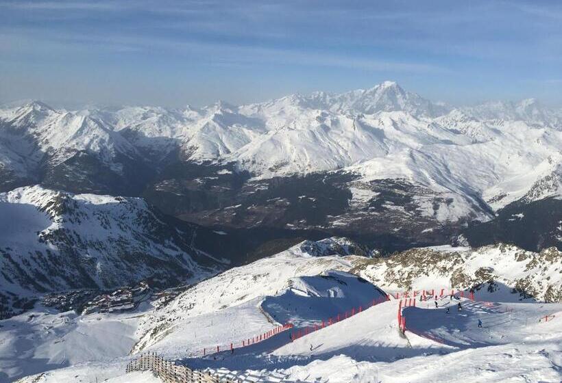 تختخواب و صبحانه Montagn'arcs