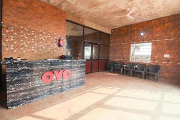 هتل Capital O 63168 Jn Plaza  & Restaurant