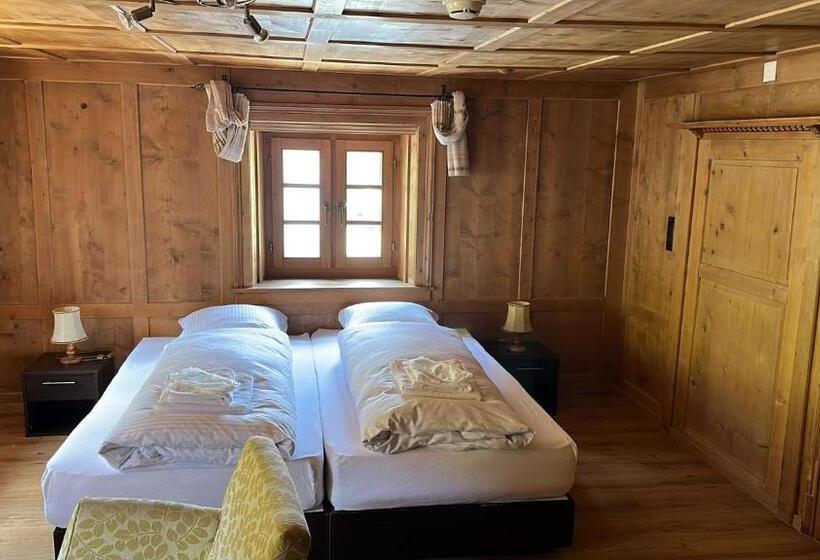 ユースホステル Tschuggen Davos