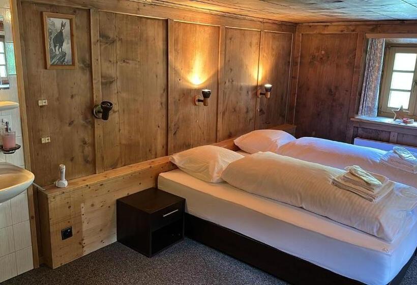 ユースホステル Tschuggen Davos