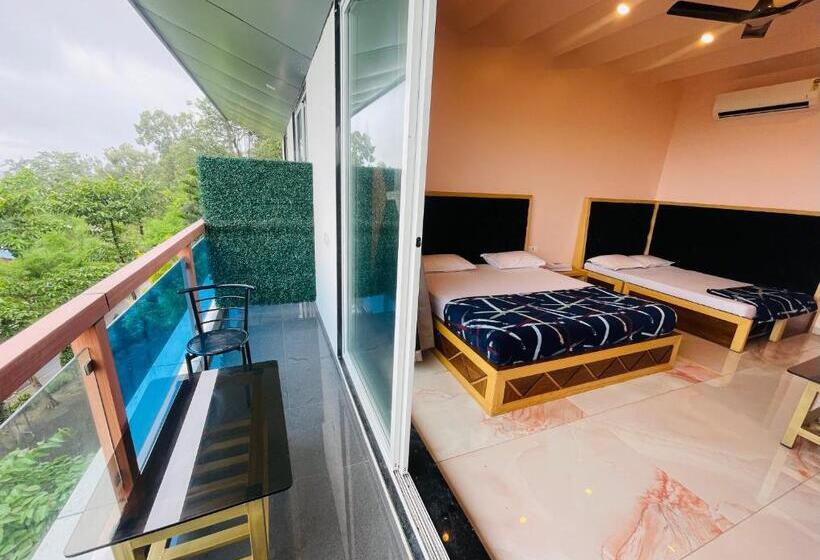 فندق Saptarang Residency Panhala