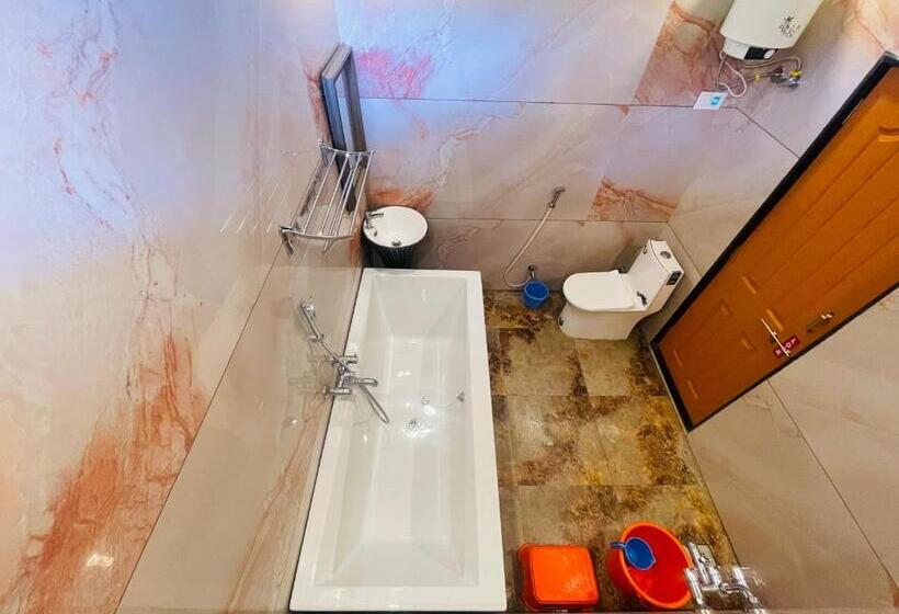 فندق Saptarang Residency Panhala