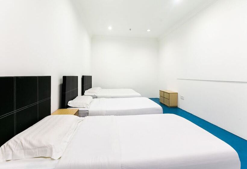 בית מלון כפרי Spot On 89726 Capsule Inn