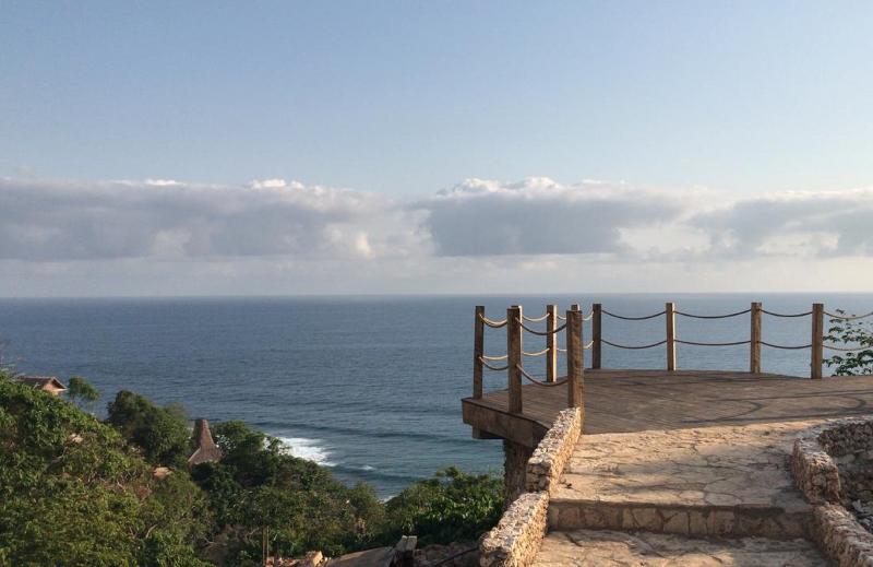فندق Lelewatu Resort Sumba